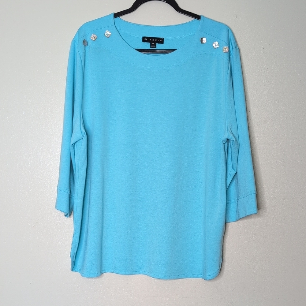 N Touch Women's Blue Top Size 1X